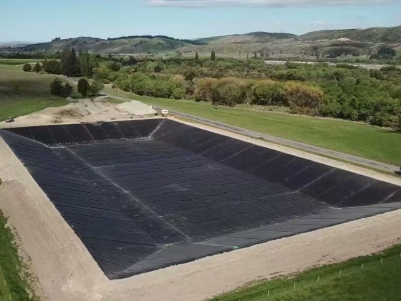 LLDPE smooth geomembrane manufacturer