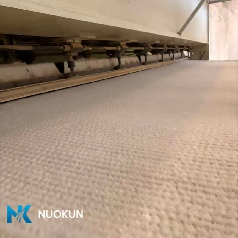 Geosynthetic clay liner for landfill projects