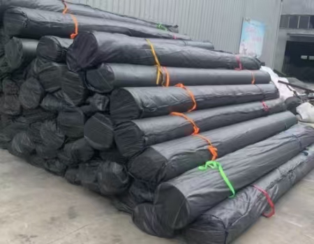 HDPE Geomembrane Application in the AI Taweelah Alumina Refinery, Abu Dhabi, UAE